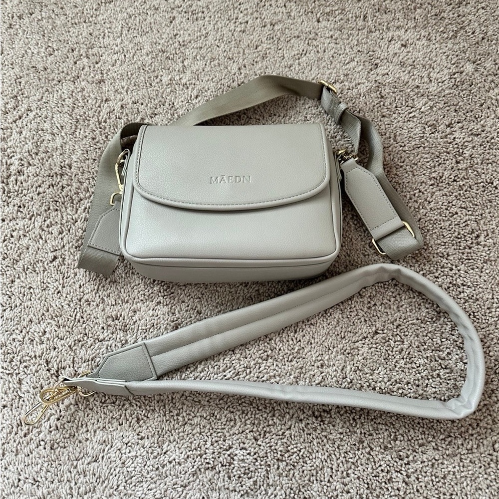 Maedn crossbody in fog